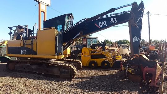 Escavadeira Caterpillar 320