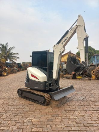 Temos Mini Escavadeira Bobcat 